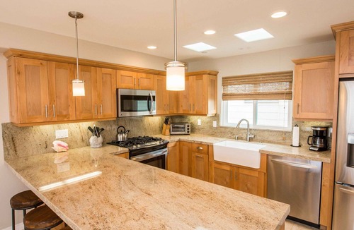 Mission Beach House | Beautiful N. Mission Beach house, AC, Steps to the Ocean and bay, 250+ 5star