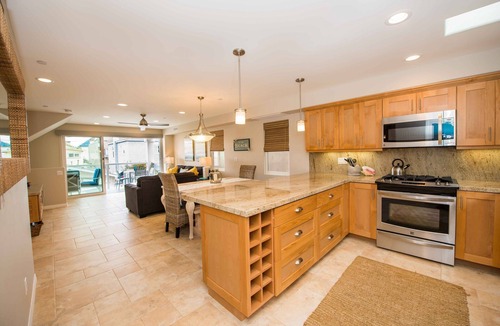 Mission Beach House | Beautiful N. Mission Beach house, AC, Steps to the Ocean and bay, 250+ 5star