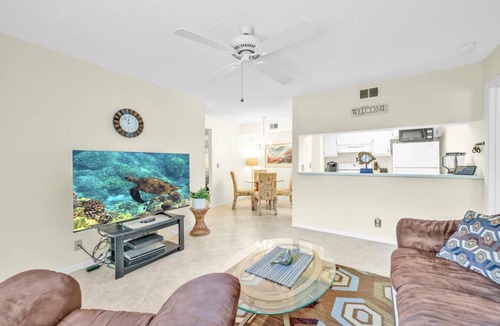 Golden Gate Condo | Beautiful Naples Condo 2/2, 55+ community!
