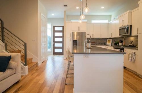 Montopolis House | Beautiful New Home Downtown SXSW ACL F1 HQ