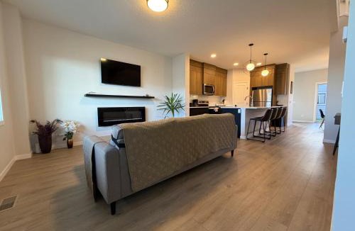 Southwest Calgary Villa | Beautiful New House in Alpine Park, Calgary