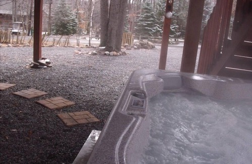 Pocono Lake Ski Chalet | Beautiful New Pocono Chalet!