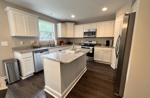 Jamestown House | Beautiful, Newer Jamestown 3 Bedroom House