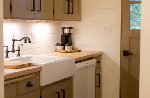 Milwaukie House | Beautiful Newly Remodeled Duplex