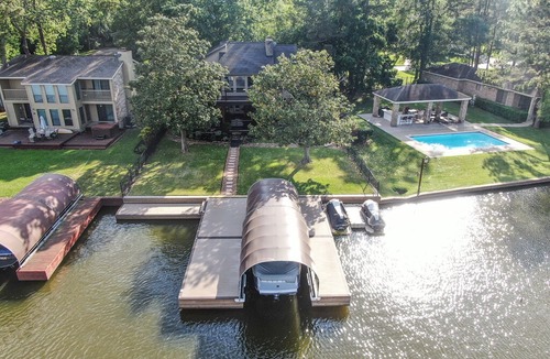 Walden on Lake Conroe House | BEAUTIFUL NEWLY REMODEL WATERFRONT HOME on Lake Conroe