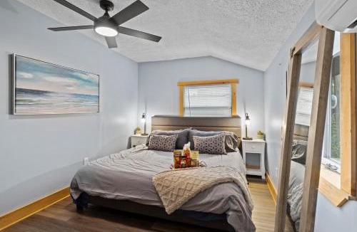 Canandaigua House | Beautiful Newly Renovated Home With King Bed & Lake Walkable