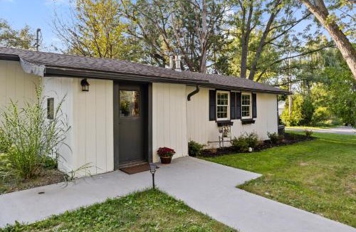Canandaigua House | Beautiful Newly Renovated Home With King Bed & Lake Walkable