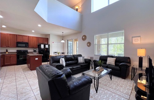 Veranda Palms House | Beautiful Newly Renovated 6Bed Pool Home-4464NP