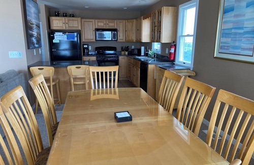 South Beach Haven House | Beautiful Ocean & Bay Views - 3 Decks, 2 MBR Suites, 2 LRs, park/playground