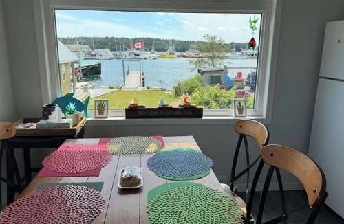 Eastern Passage House | Beautiful Ocean view retreat in Eastern Passage: Serenity by the Ocean 🌊