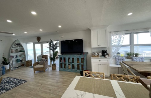 Marathon House | Beautiful Ocean Front View