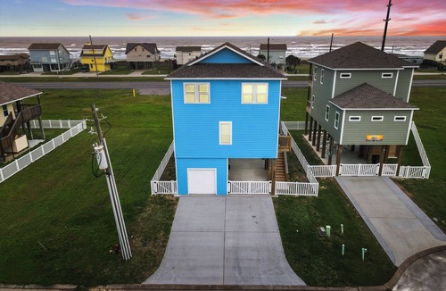 Galveston House | Beautiful Ocean Views! Palapa Paradise! 4 Bed/3 Bath - Sea Isle