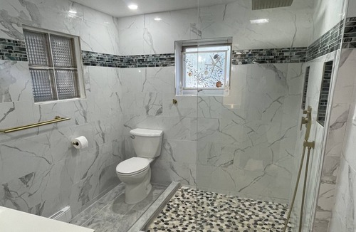 Summerville Centre House | Beautiful Oceanfront home steps to Summerville beach