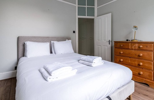 Thurlow Park Apartment | Beautiful One Bed Abode in the South West