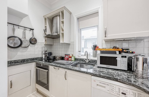 Belgravia Apartment | Beautiful One Bedroom Flat in Knightsbridge