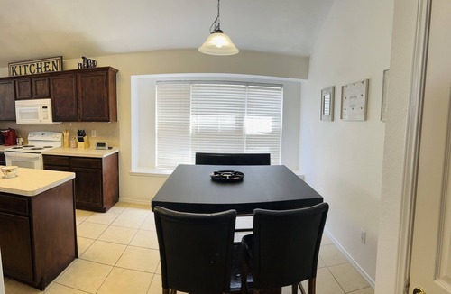 Corinth House | Beautiful one story home located in Corinth, TX with easy access to I-35 and DFW