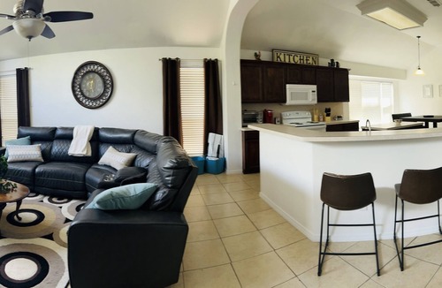 Corinth House | Beautiful one story home located in Corinth, TX with easy access to I-35 and DFW