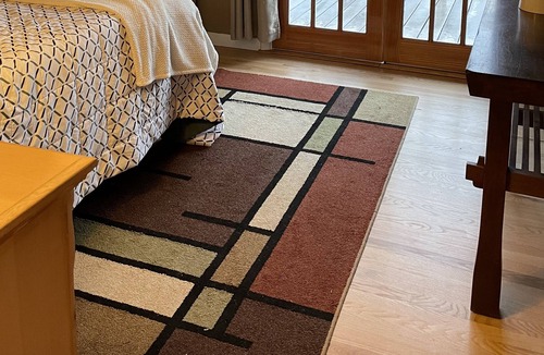 Scottsburg House | Beautiful Oregon Coast Riverfront Home with Private River Access