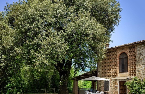 Capannori Villa | Beautiful private villa with WIFI, private pool, A/C, TV, patio and panoramic view, close to Lucca