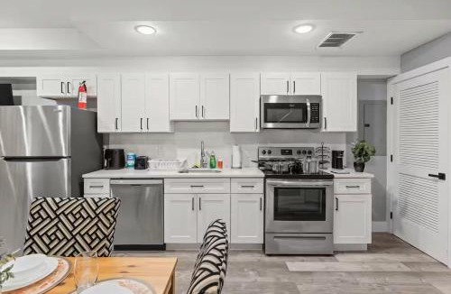 East Parkside Apartment | Beautiful & Peaceful 1-Bedroom Suite
