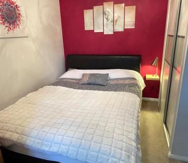 Waltham Abbey Apartment | Beautiful Peaceful Studio Flat