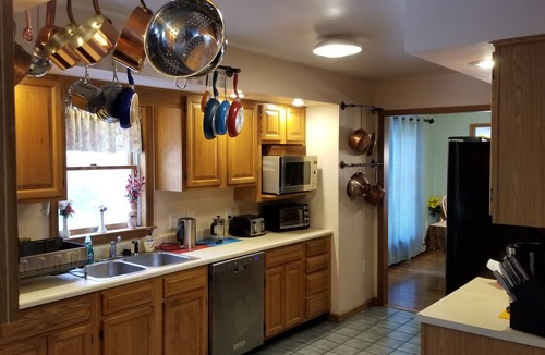 Cooperstown House | BEAUTIFUL PEACEFUL RUSTIC SETTING FOR 12+, Driving Range, Pool