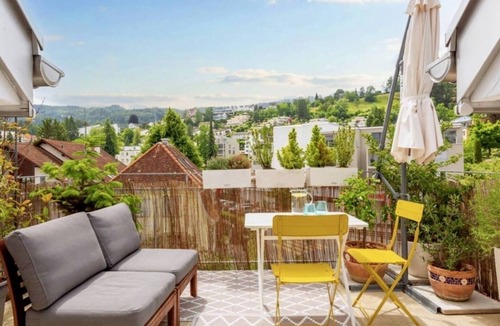 Horgen District Apartment | Beautiful Penthouse 20 min from Zürich