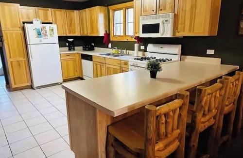 Oglesby Cabin | Beautiful place at Starved Rock - North Utica