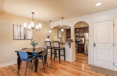 West Plaza Apartment | Beautiful Plaza Condo | 01