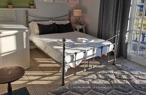 Great Hallingbury House | Beautiful Pool House