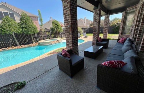 Allen House | Beautiful pool/SPA, Games, Movie Room and more