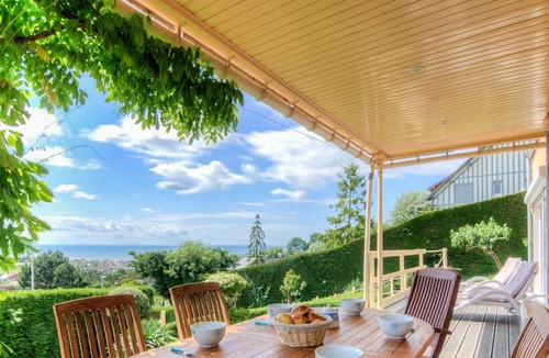 Benerville-sur-Mer House | Beautiful private villa with WIFI, TV, terrace, pets allowed, panoramic view and parking