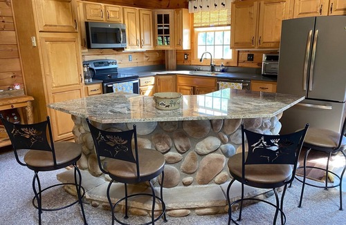 Brodheadsville Cabin | Beautiful private Cabin