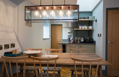 Clevedon Cottage | Beautiful Private Cottage