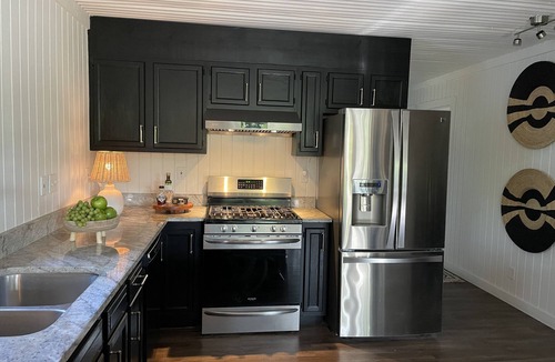 Flatonia House | Beautiful Private Country Home on 23 acres. Sleeps 9. Pond, dock, hiking trails.