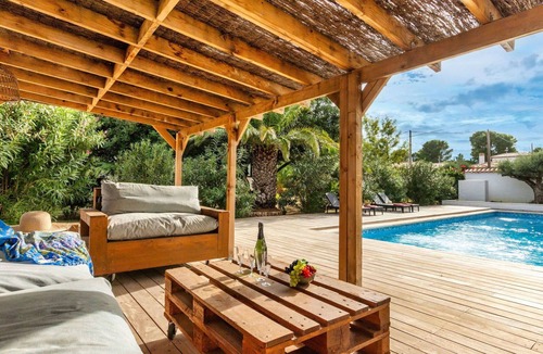 Miami Platja Villa | Beautiful private villa for 6 guests with private pool, A/C, WIFI, TV and patio
