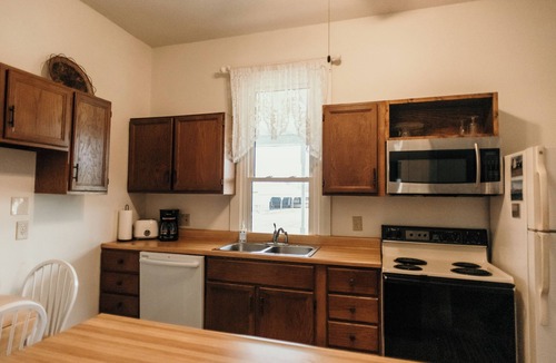 Highland  Vermillion County Other | Beautiful private home just a short drive to 2 state parks. Easy access to I-74.