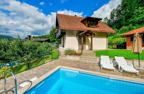 Skrad House | Beautiful private villa for 6 guests with A/C, private pool, WIFI, TV, terrace and panoramic view