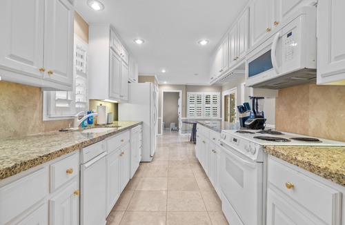Rockwell House | Beautiful, Private Lake House with Double Dock
