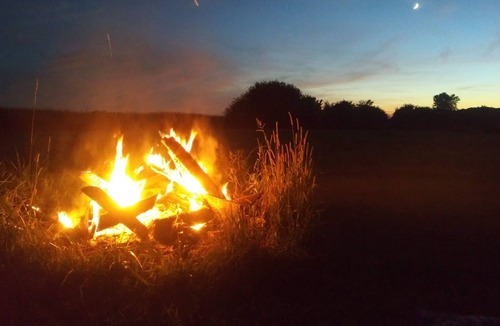 Maxwell RV Rental | Beautiful private meadow