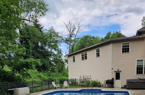 Pittsford House | Beautiful Private Pittsford Home