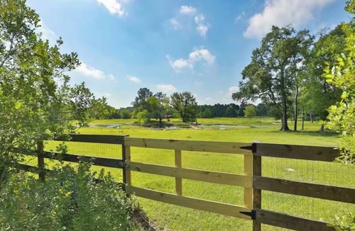 Waller County House | Beautiful Private 30 Acre Nature Retreat/PoolnIdeal for family/groups sleeps 16