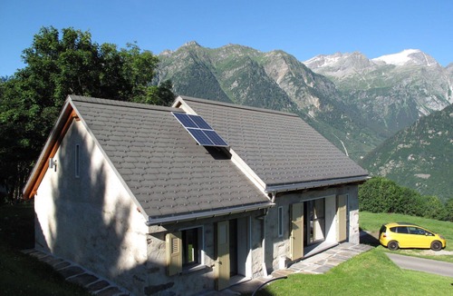 Ponto Valentino House | Beautiful private villa for 8 people with TV, patio and pets allowed
