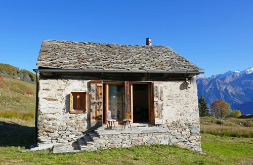 Acquarossa House | Beautiful private villa for 4 people with WIFI, TV, terrace and pets allowed