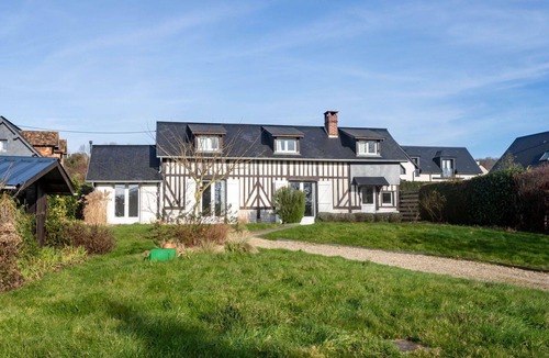 Canapville Villa | Beautiful private villa for 6 people with WIFI, TV and terrace