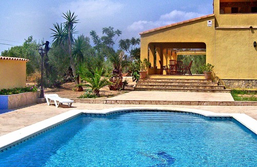 L'Ampolla Villa | Beautiful private villa for 8 guests with private pool, TV, patio, pets allowed and panoramic view