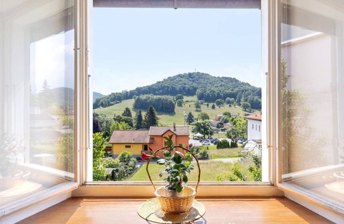 Novaggio House | Beautiful private villa for 6 people with TV and patio