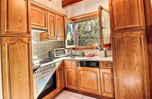 Ovronnaz House | Beautiful private villa for 7 guests with WIFI, TV, terrace and pets allowed