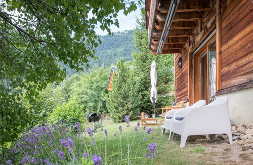 Ovronnaz House | Beautiful private villa for 6 guests with WIFI, TV, balcony, pets allowed and panoramic view
