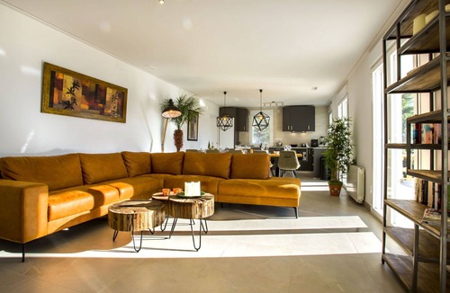 Alcalali Villa | Beautiful private villa with WIFI, A/C, private pool, TV, patio, pets allowed and panoramic view